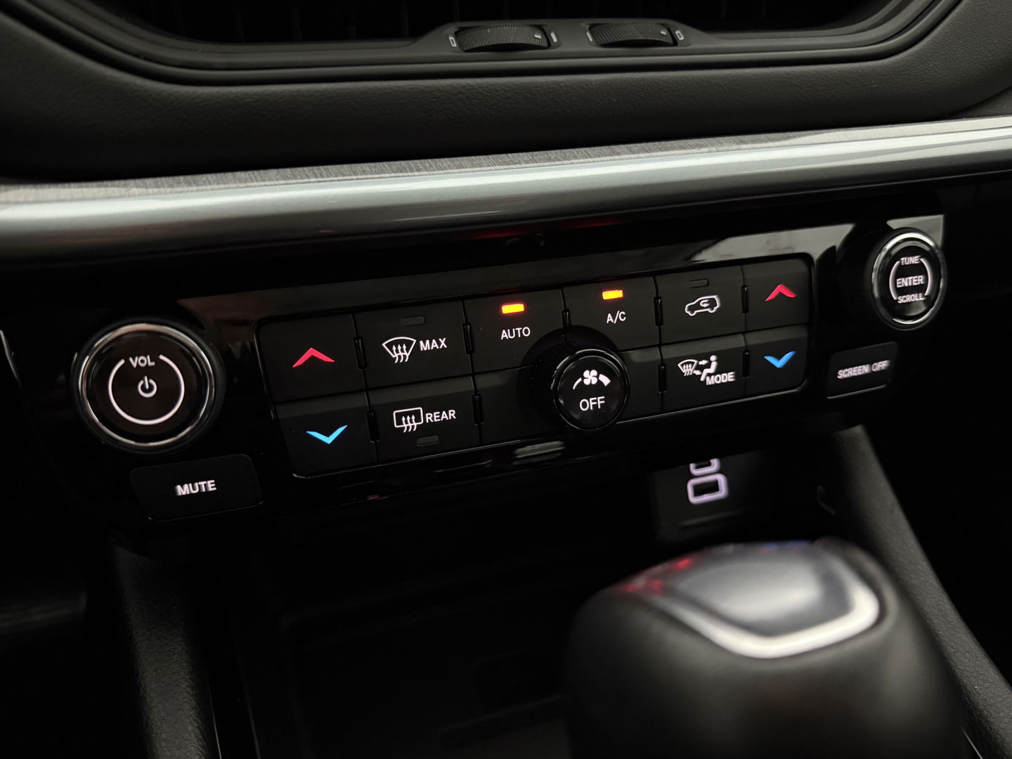 Jeep Compass 4xe 240PK Plug-in Hybrid Electric S | SOH 95% | Virtual | Camera | Verwarmd stuur/stoel | Carplay | Leder | Keyless