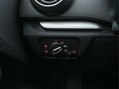 Audi A3 Sportback 1.2 TFSI Ambition Pro Line plus Aut. *NAVI-FULLMAP | XENON | SPORT-SEATS | ECC | CRUISE | 18''ALU*