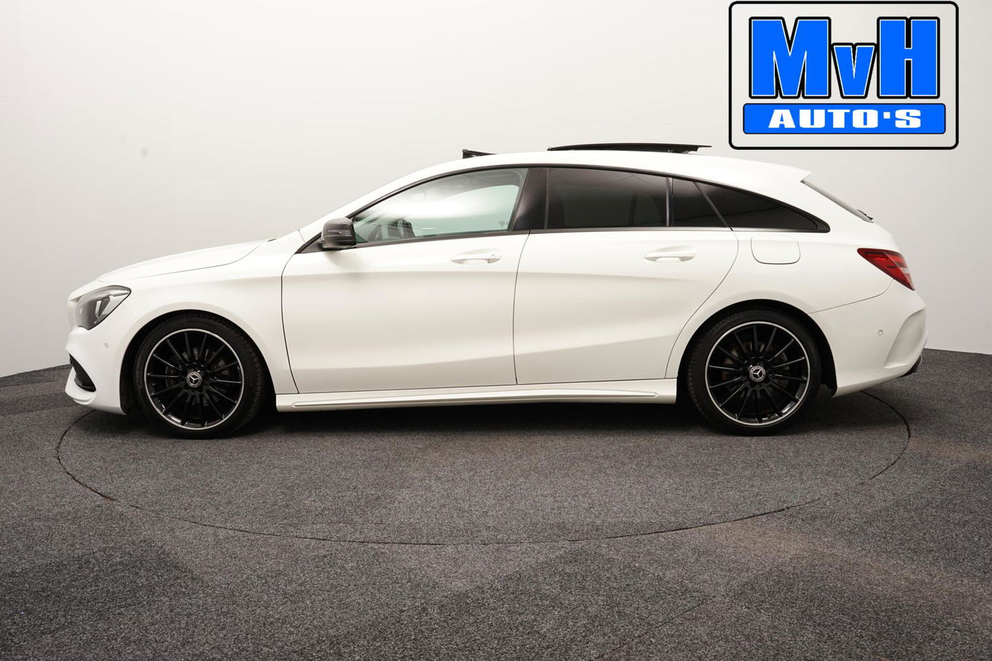 Mercedes-Benz CLA Shooting Brake 180 AMG|PANO|LED|TREKHAAK