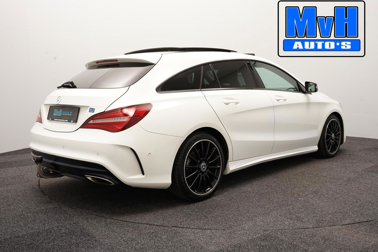 Mercedes-Benz CLA Shooting Brake 180 AMG|PANO|LED|TREKHAAK