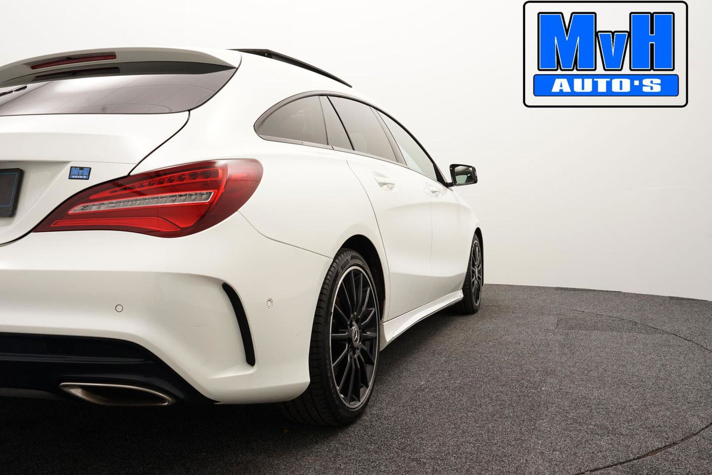 Mercedes-Benz CLA Shooting Brake 180 AMG|PANO|LED|TREKHAAK