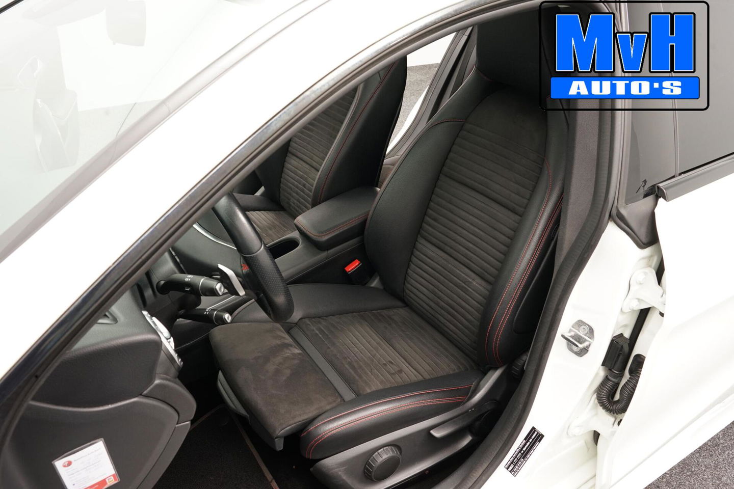 Mercedes-Benz CLA Shooting Brake 180 AMG|PANO|LED|TREKHAAK