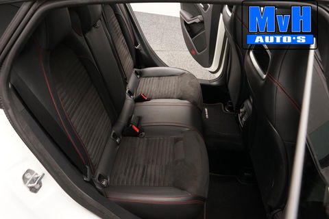 Mercedes-Benz CLA Shooting Brake 180 AMG|PANO|LED|TREKHAAK