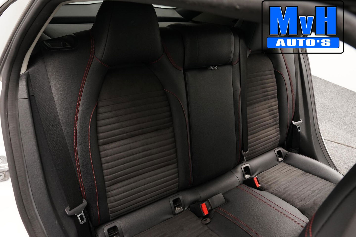 Mercedes-Benz CLA Shooting Brake 180 AMG|PANO|LED|TREKHAAK