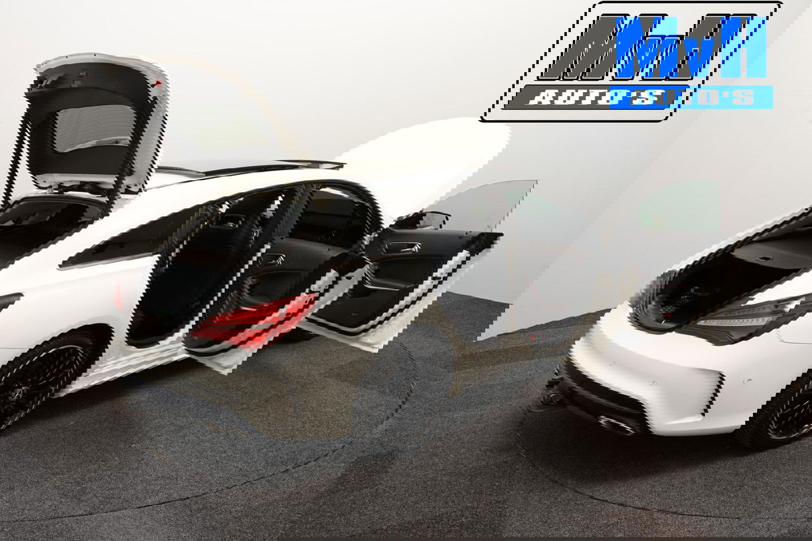 Mercedes-Benz CLA Shooting Brake 180 AMG|PANO|LED|TREKHAAK