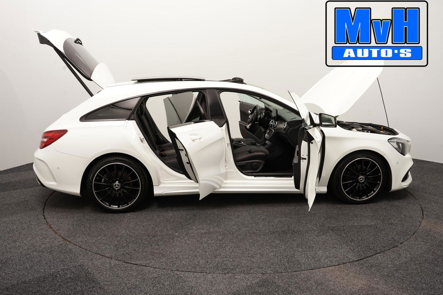 Mercedes-Benz CLA Shooting Brake 180 AMG|PANO|LED|TREKHAAK