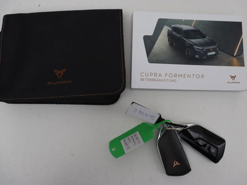 CUPRA Formentor 1.4 eHybrid VZ | 245pk | Stoelverwarming | Camera | Adaptive cruise | Sfeerverlichting | Navigatie | Keyless | 19'' | Stuurverwarming | Full LED | Sportstoelen | PHEV | Plug In