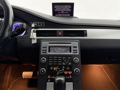 Volvo V70 2.0T R-Desgin 200PK | Cruise | Clima | Trekh. | Stoelverw. | Navi | Parkeersens. | NAP