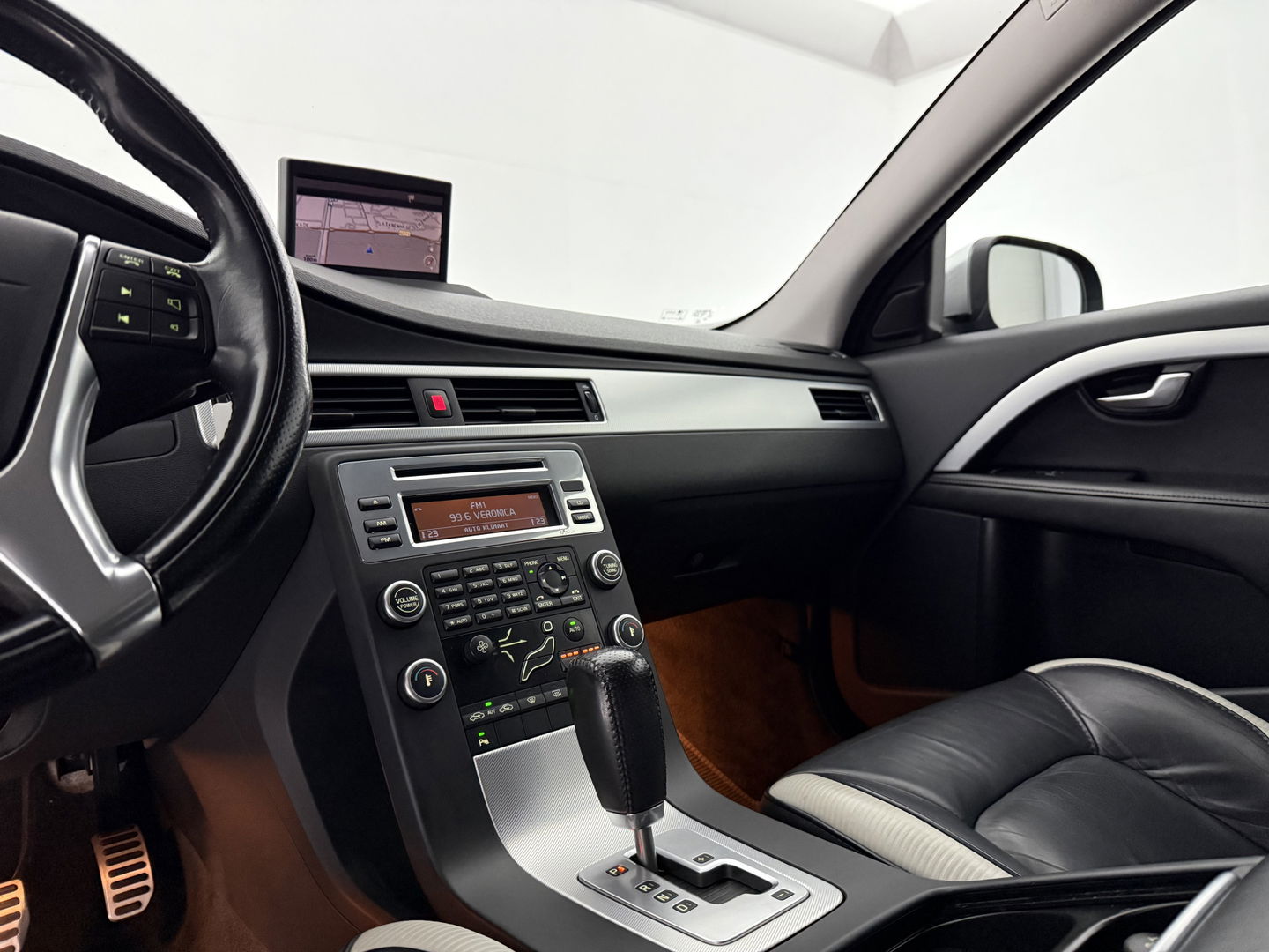 Volvo V70 2.0T R-Desgin 200PK | Cruise | Clima | Trekh. | Stoelverw. | Navi | Parkeersens. | NAP