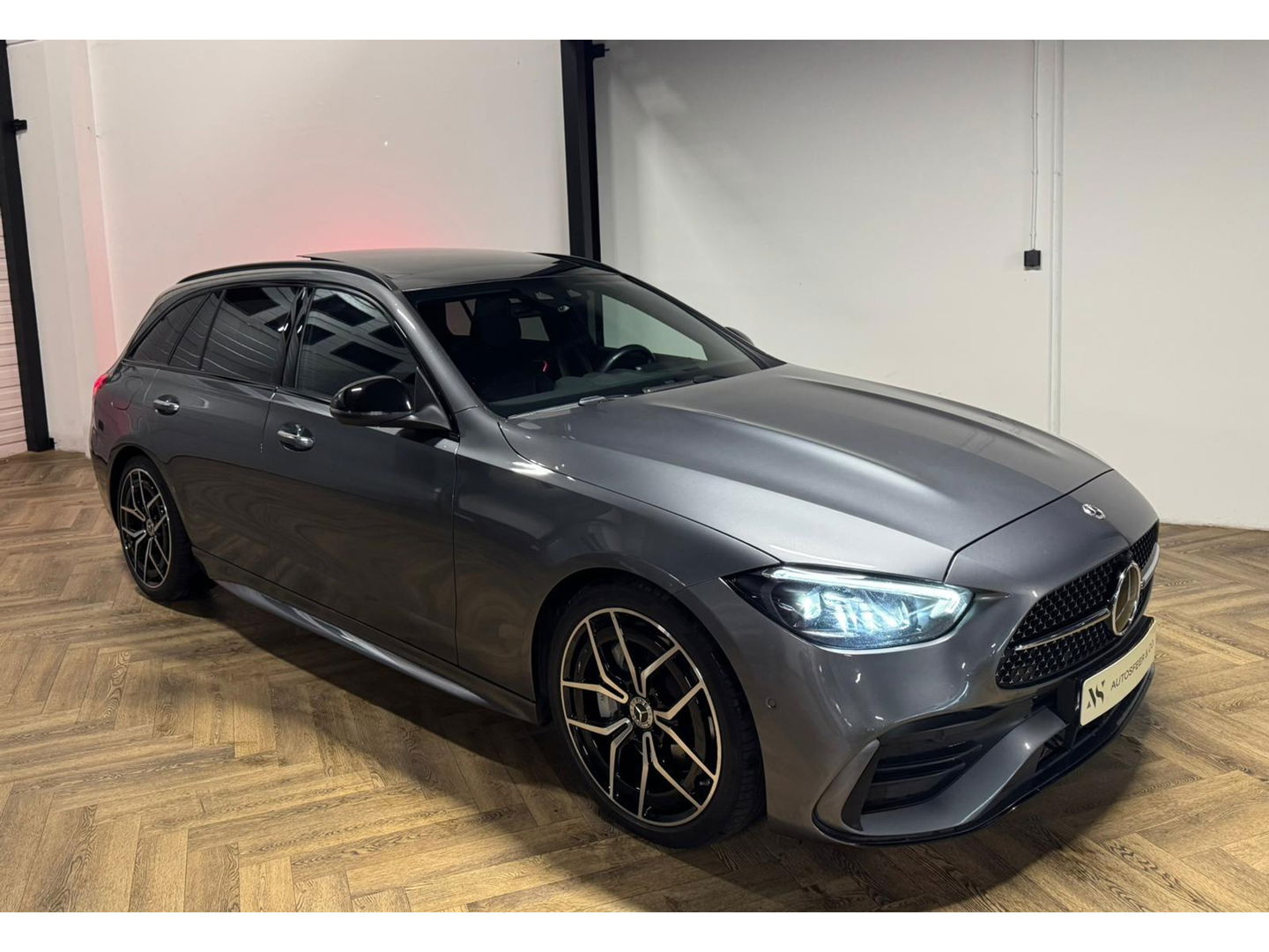 Mercedes-Benz C-Klasse 220 d 4MATIC AMG Mild Hybride PANO KEYLESS