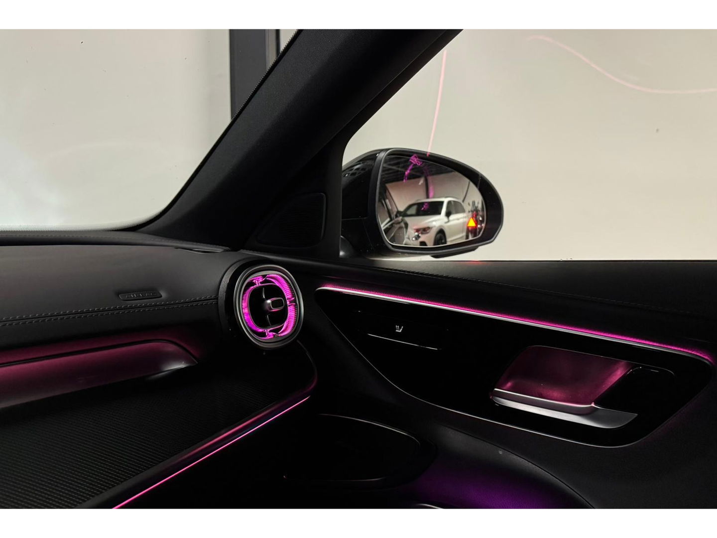 Mercedes-Benz C-Klasse 220 d 4MATIC AMG Mild Hybride PANO KEYLESS