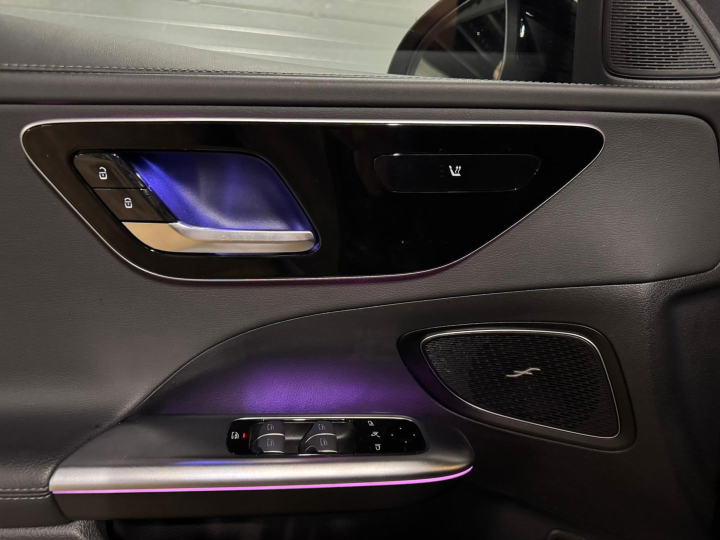 Mercedes-Benz C-Klasse 220 d 4MATIC AMG Mild Hybride PANO KEYLESS