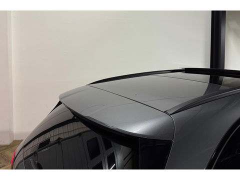 Mercedes-Benz C-Klasse 220 d 4MATIC AMG Mild Hybride PANO KEYLESS