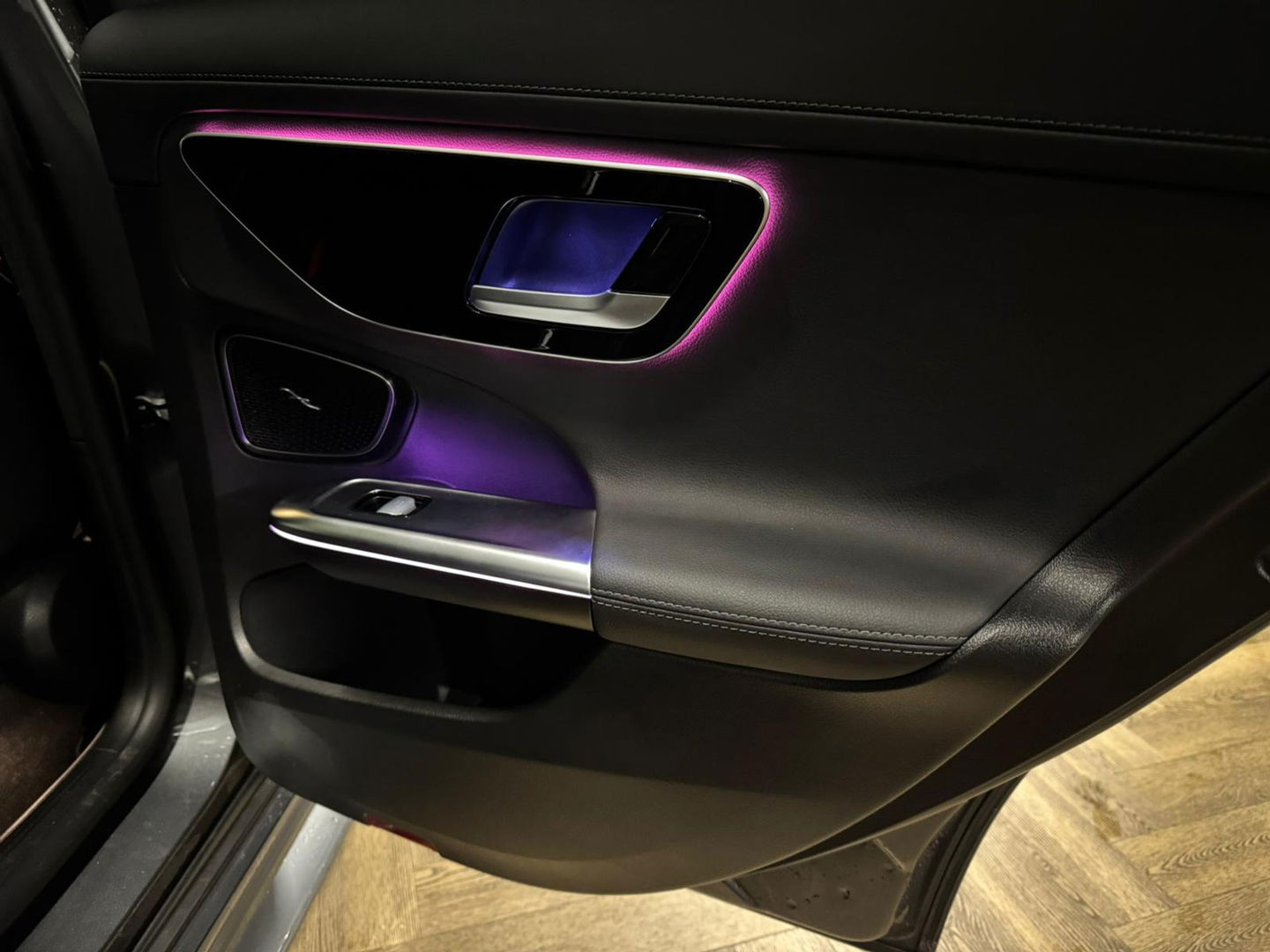 Mercedes-Benz C-Klasse 220 d 4MATIC AMG Mild Hybride PANO KEYLESS