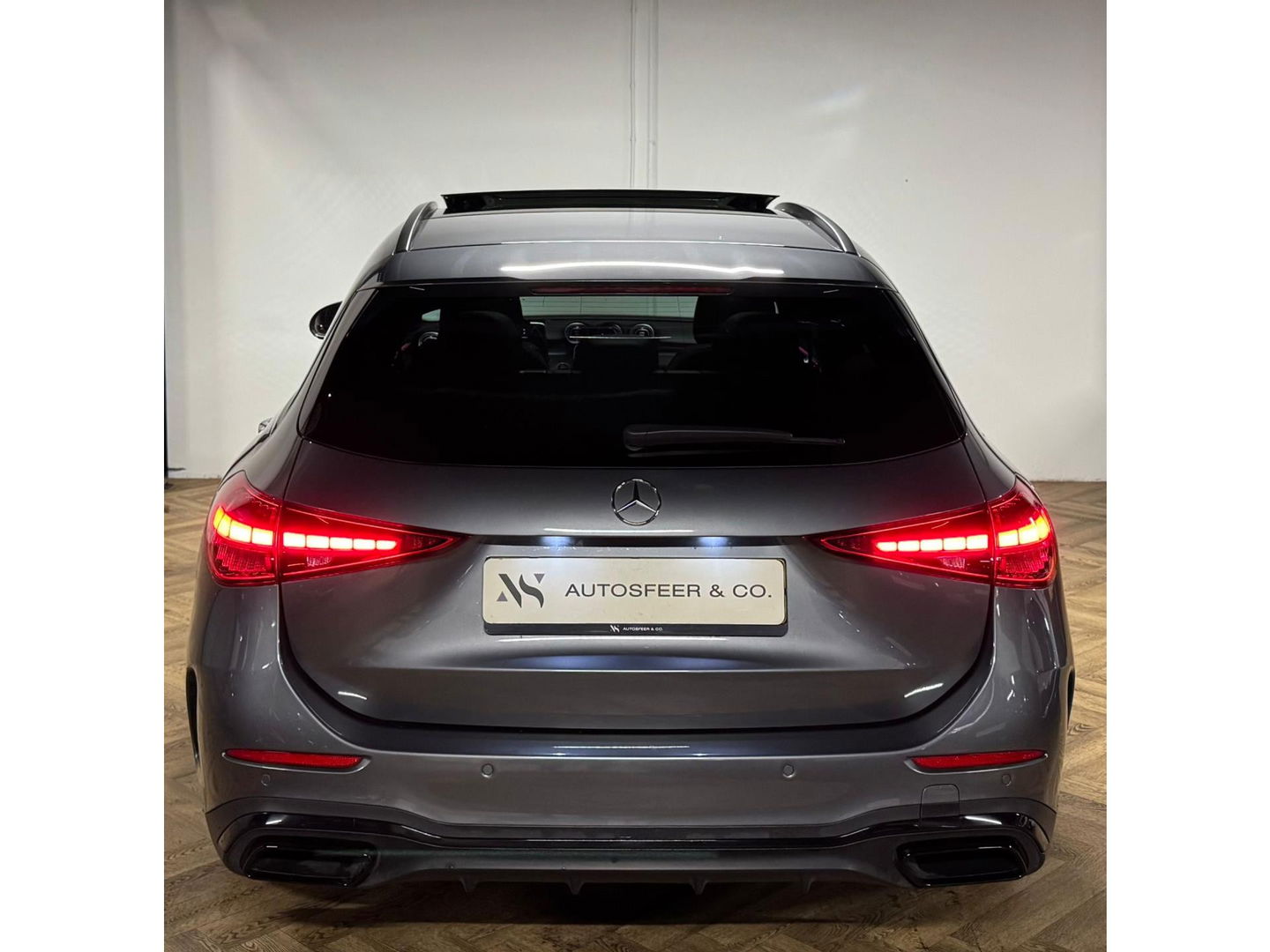 Mercedes-Benz C-Klasse 220 d 4MATIC AMG Mild Hybride PANO KEYLESS