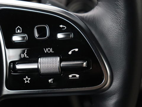 Mercedes-Benz CLA-Klasse 250e Luxury Line | Leder | Trekhaak | Carplay | Stoelverwarming | Widescreen | Camera | Stuurverwarming | Navigatie | Park Assist | Cruise control | PHEV | Plug In