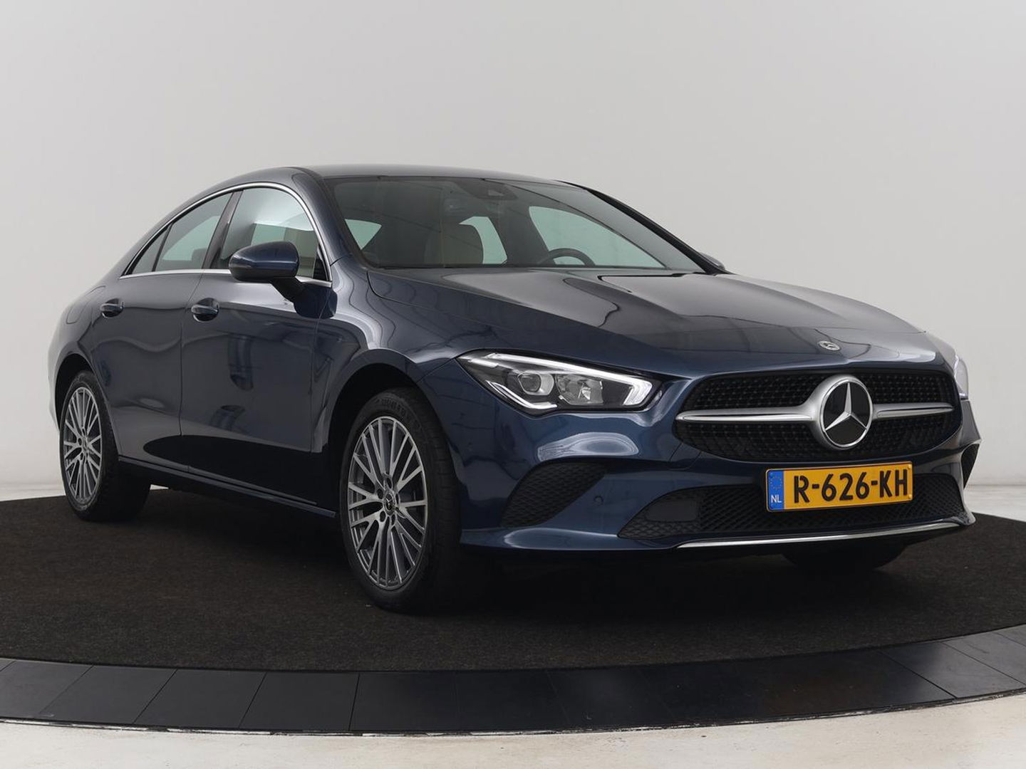 Mercedes-Benz CLA-Klasse 250e Luxury Line | Leder | Trekhaak | Carplay | Stoelverwarming | Widescreen | Camera | Stuurverwarming | Navigatie | Park Assist | Cruise control | PHEV | Plug In