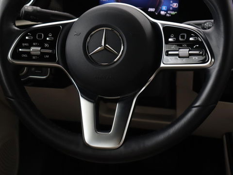 Mercedes-Benz CLA-Klasse 250e Luxury Line | Leder | Trekhaak | Carplay | Stoelverwarming | Widescreen | Camera | Stuurverwarming | Navigatie | Park Assist | Cruise control | PHEV | Plug In