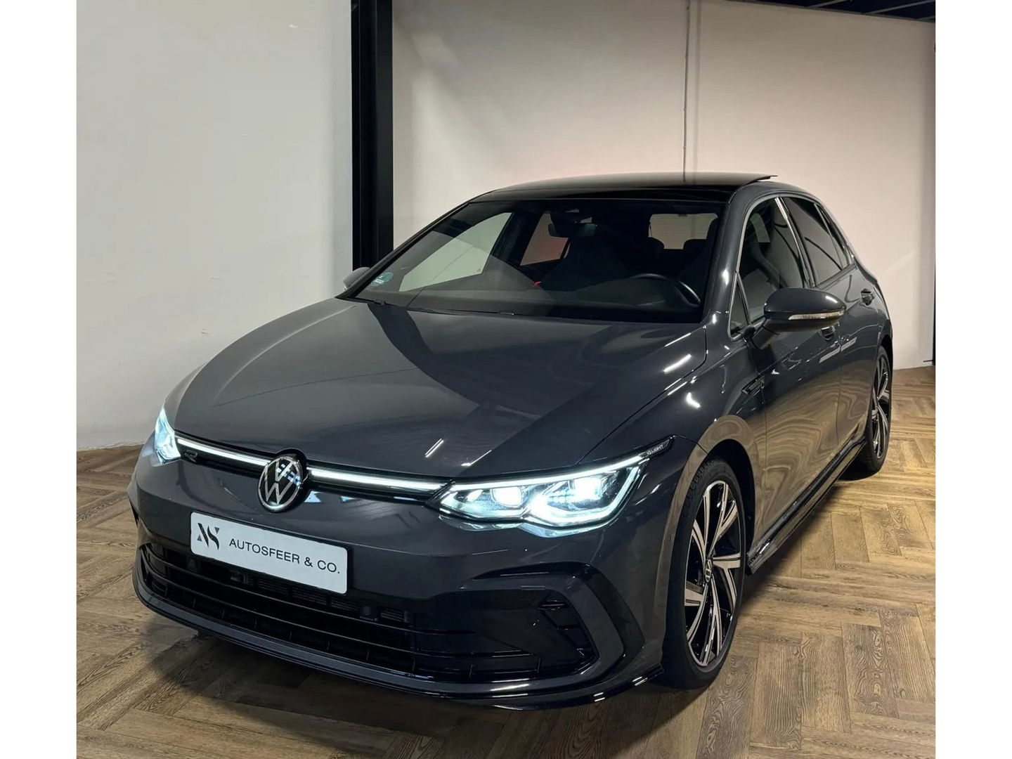 Volkswagen Golf 1.5 eTSI R-Line