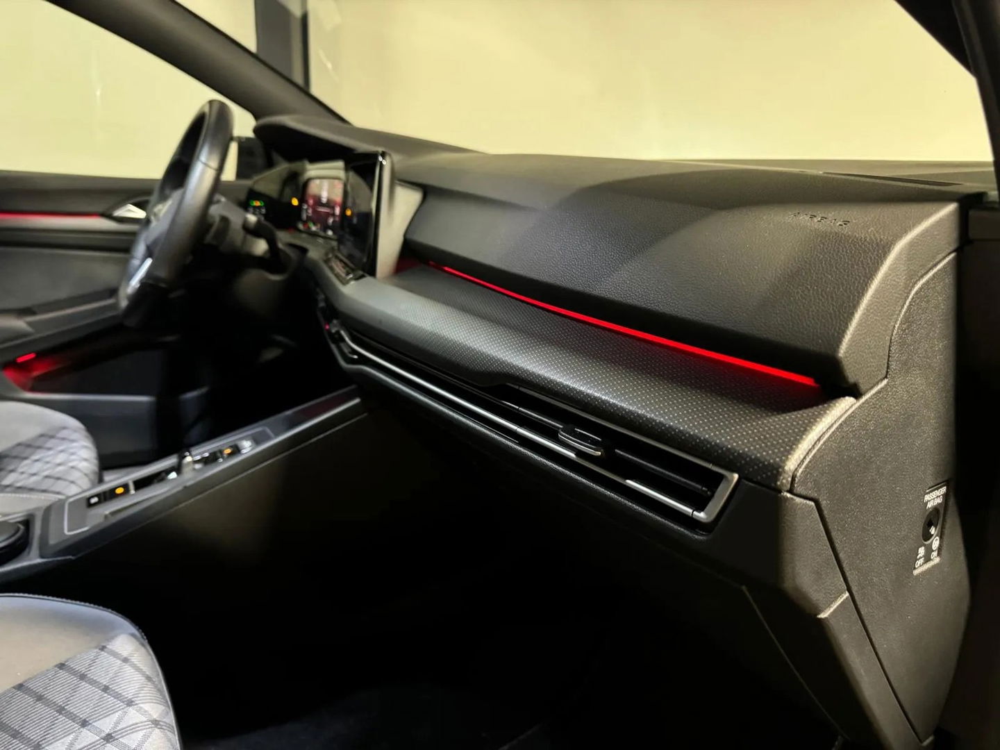 Volkswagen Golf 1.5 eTSI R-Line