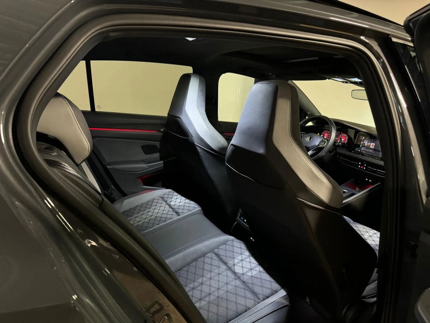 Volkswagen Golf 1.5 eTSI R-Line