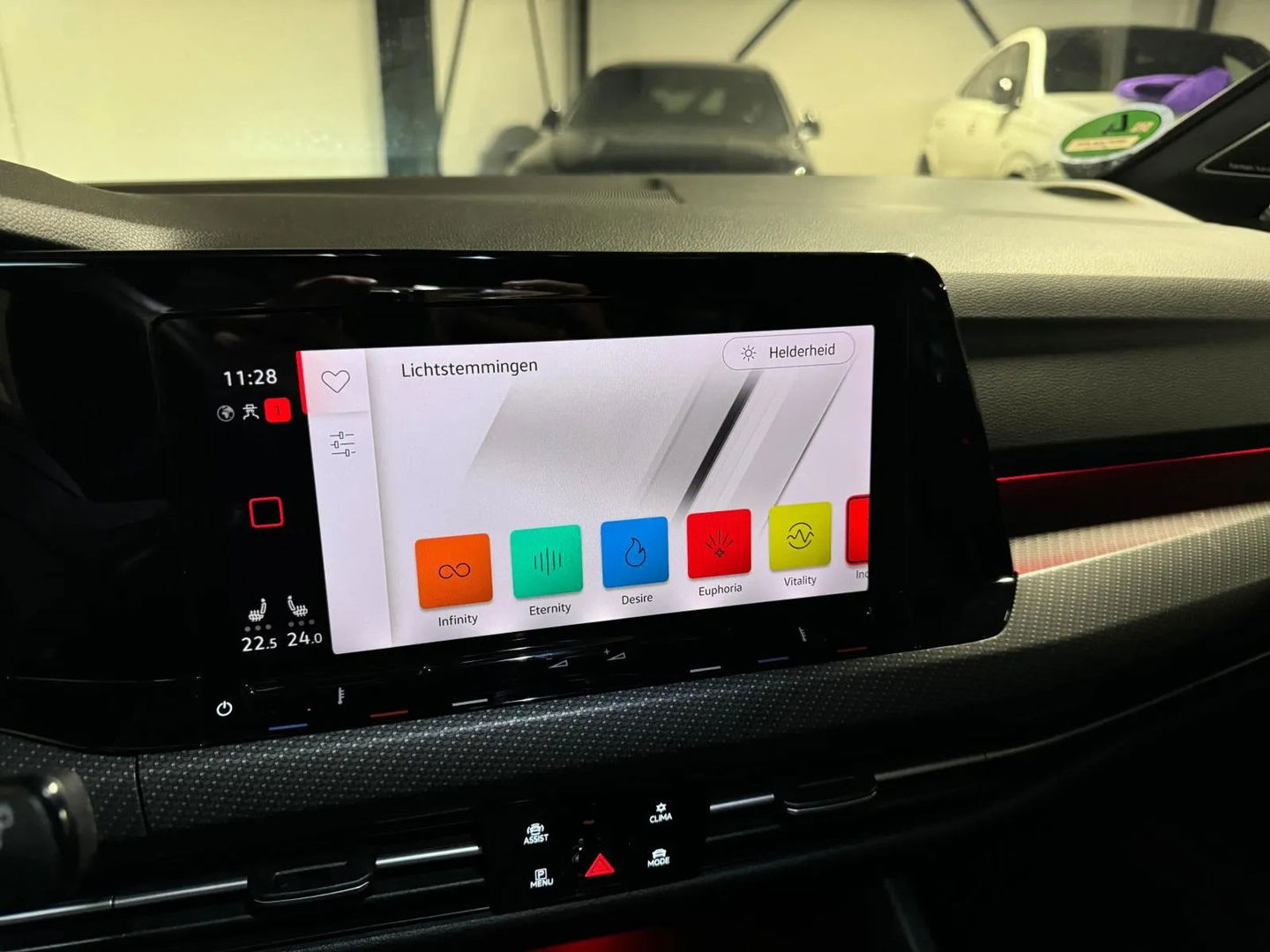 Volkswagen Golf 1.5 eTSI R-Line