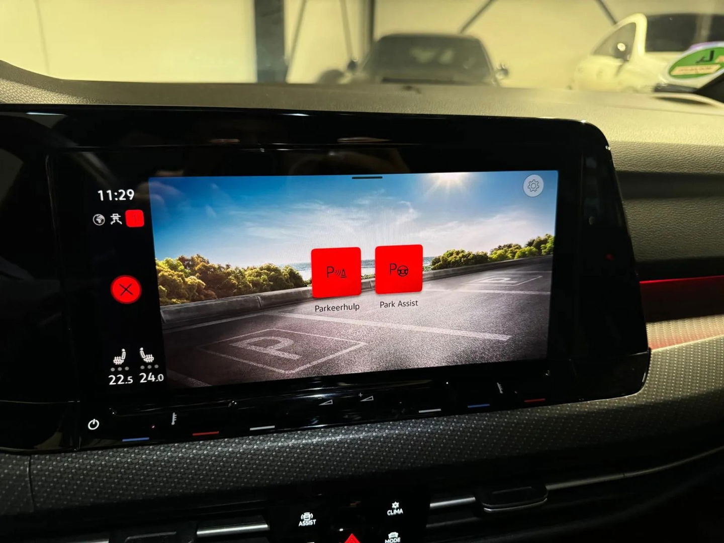 Volkswagen Golf 1.5 eTSI R-Line