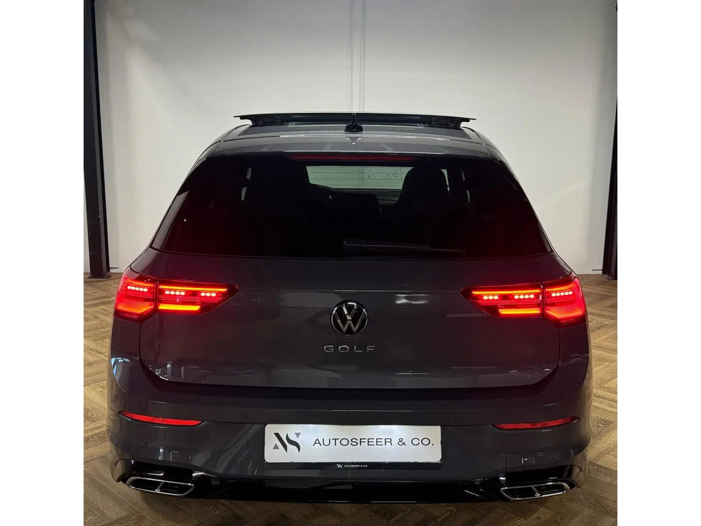 Volkswagen Golf 1.5 eTSI R-Line