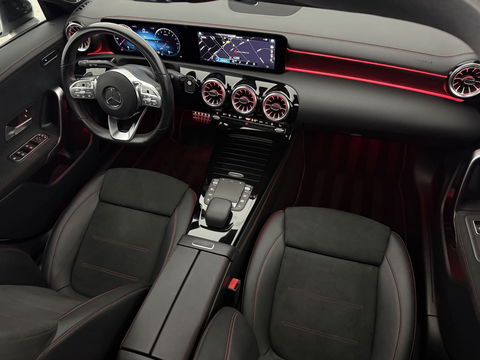 Mercedes-Benz CLA-Klasse Shooting brake 250 e AMG Night | SOH 97% | Pano | Sfeerverl. | Burmester | Virtual | Camera | Trekh. | Carplay | Adaptive Cruise
