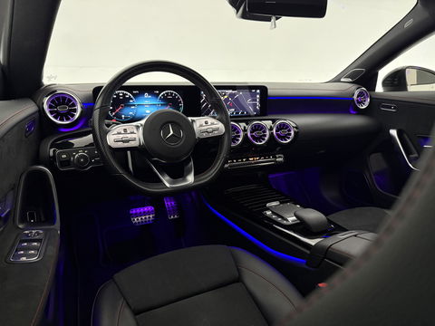 Mercedes-Benz CLA-Klasse Shooting brake 250 e AMG Night | SOH 97% | Pano | Sfeerverl. | Burmester | Virtual | Camera | Trekh. | Carplay | Adaptive Cruise