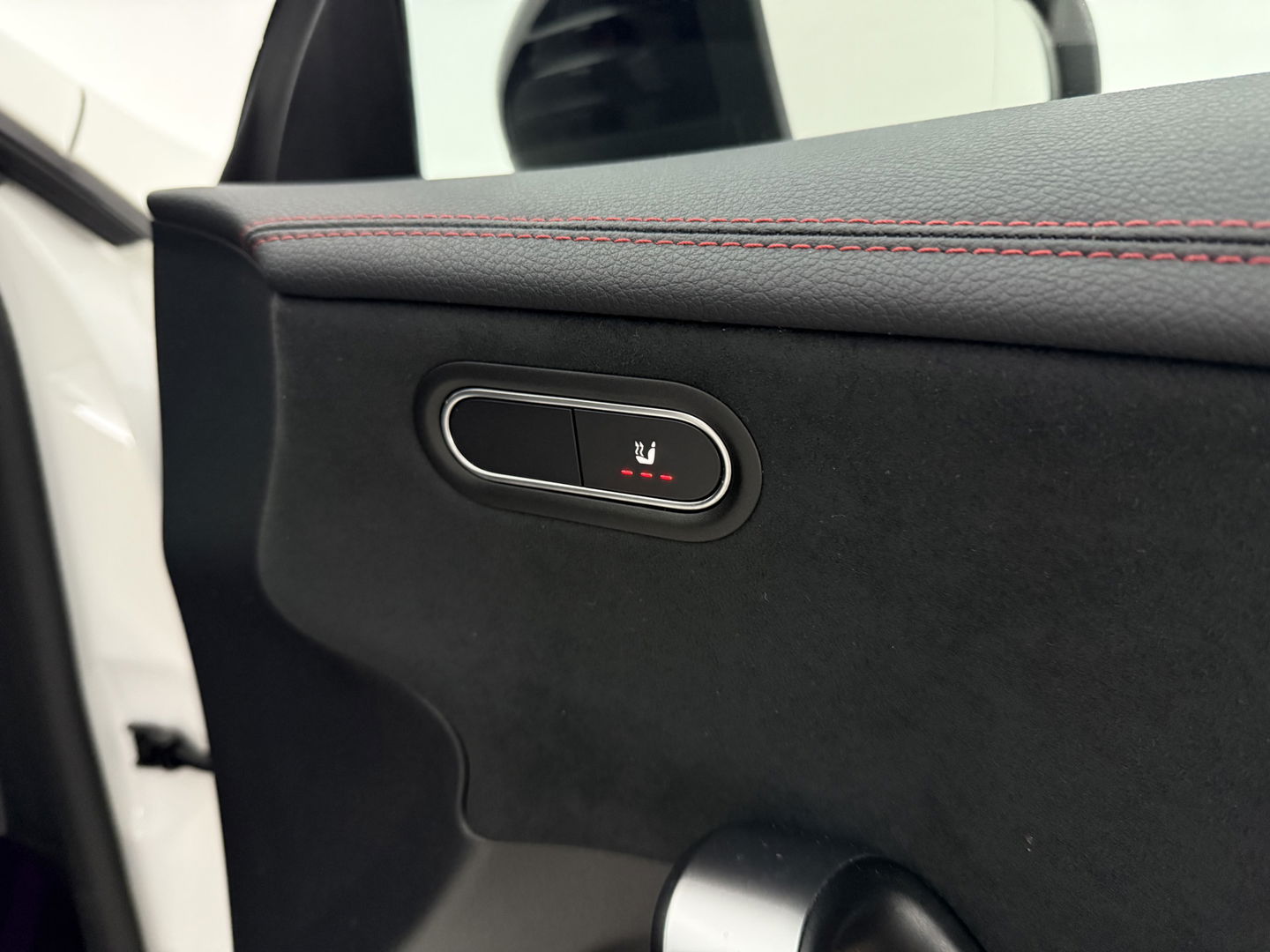 Mercedes-Benz CLA-Klasse Shooting brake 250 e AMG Night | SOH 97% | Pano | Sfeerverl. | Burmester | Virtual | Camera | Trekh. | Carplay | Adaptive Cruise