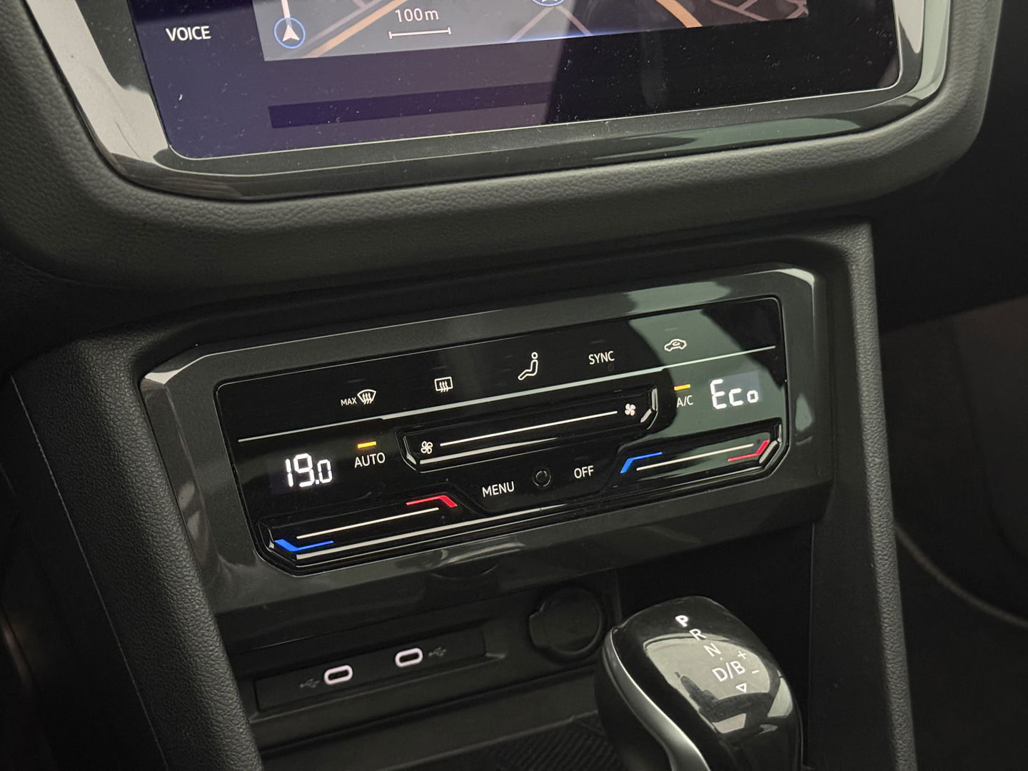 Volkswagen Tiguan 1.4 TSI eHybrid 245PK R-Line Black Style | SOH 86% | Pano | Virtual | Adap. Cruise | Sfeer | Carplay | Keyless | Stoelverw. | NAP