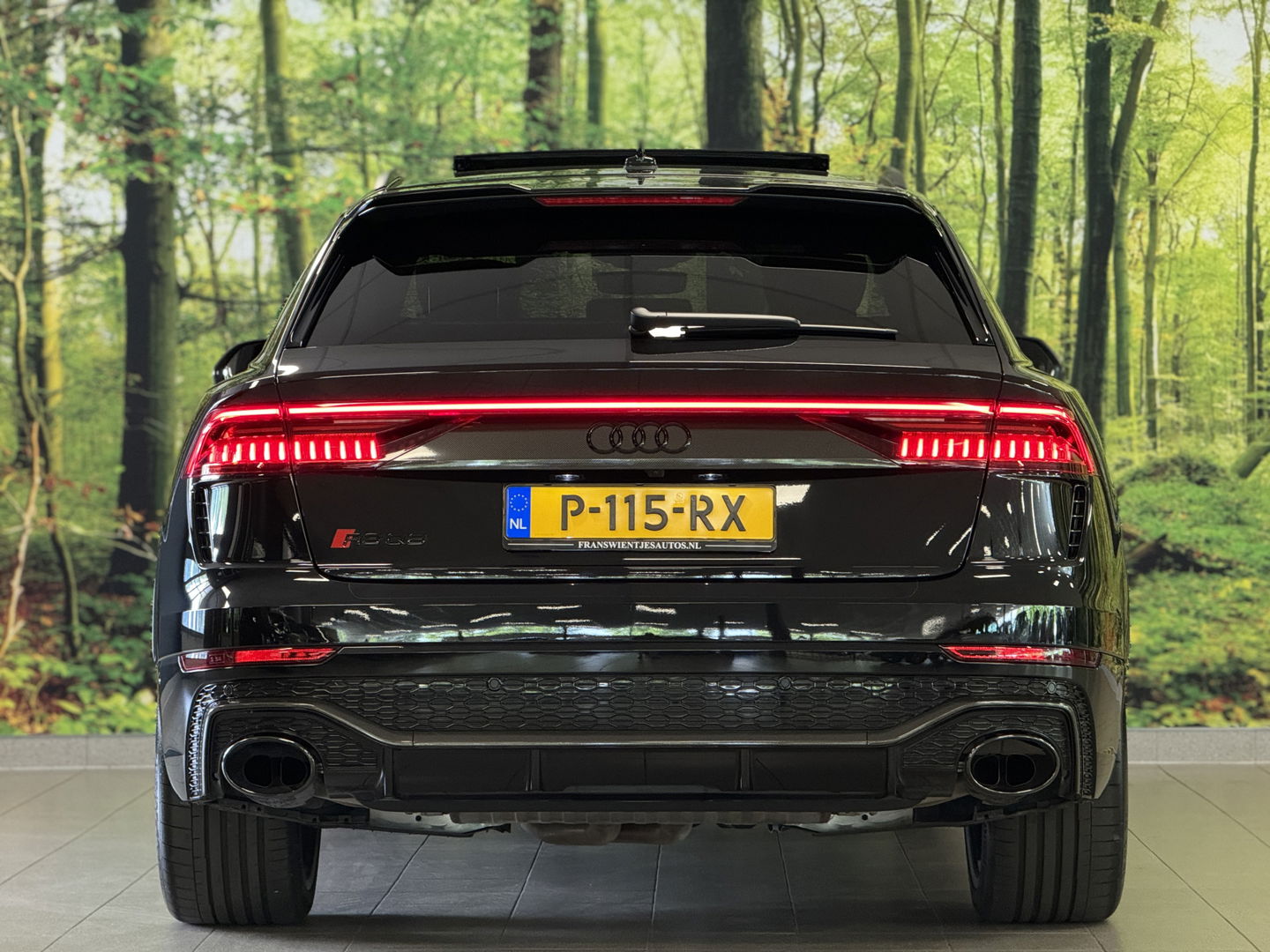 Audi RS Q8 4.0 TFSI RS Q8 quattro | Carbon Optiek Pakket | Dynamic Plus | Keramisch | 23'' lichtmetaal | Panoramadak | Massage | 600 Pk! | Head-up display | Trekhaak | Bang & Olufson |