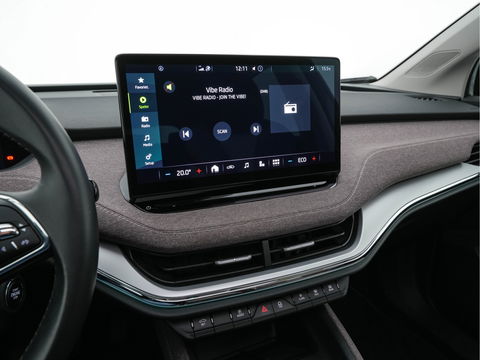 Škoda Enyaq iV 60 [ 3-Fase ] {SOH-87%} (INCL.BTW) *PANO | FULL-LED | DIGI-COCKPIT | CAMERA | KEYLESS | NAVI-FULLMAP | PRIVACY-GLASS | AMBIENT-LIGHT | ECC | PDC | CRUISE | 19''ALU | TOWBAR*