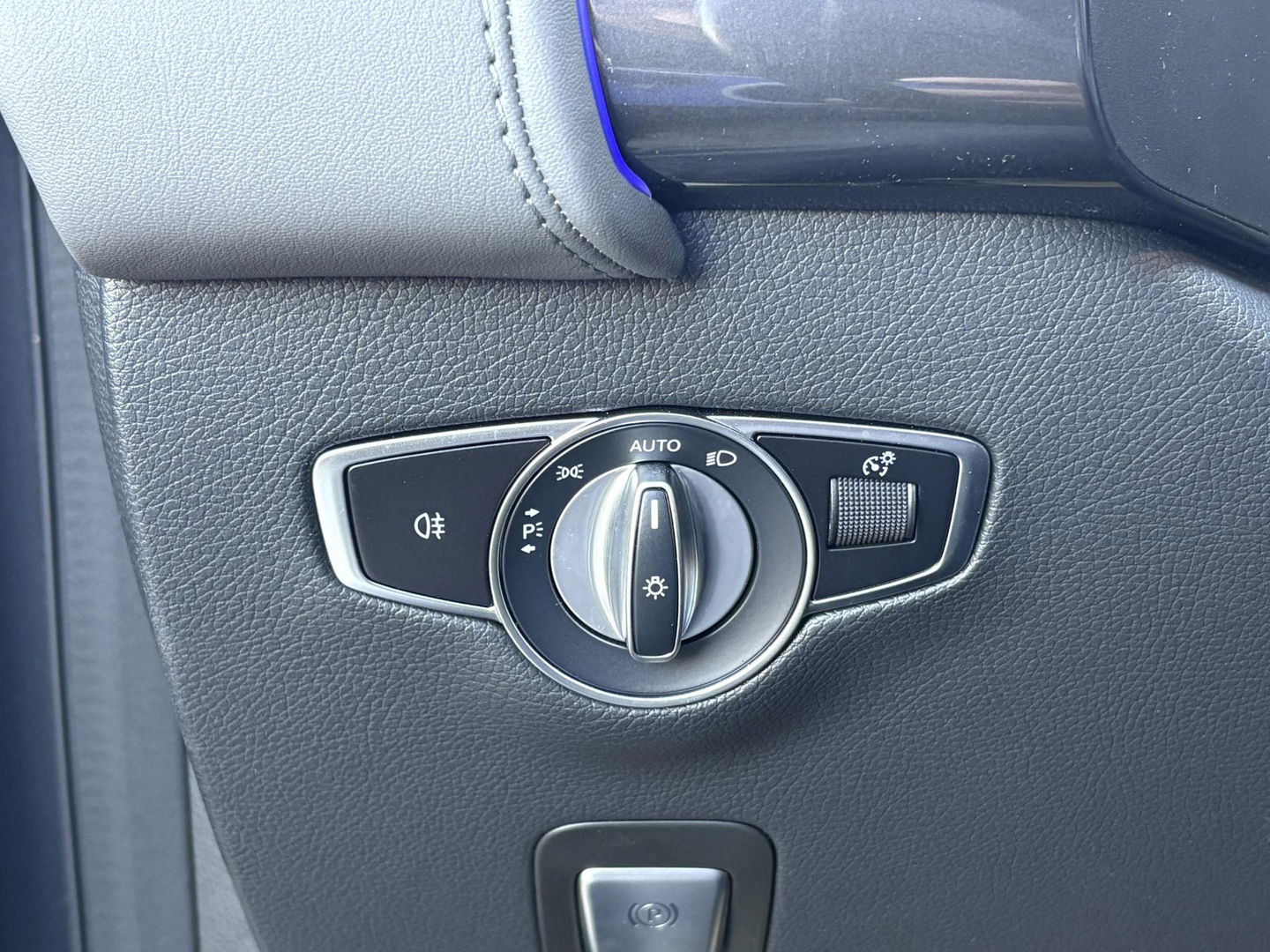 Mercedes-Benz EQC 400 4MATIC Business Solution AMG 80 kWh | HUD | Dikke uitvoering