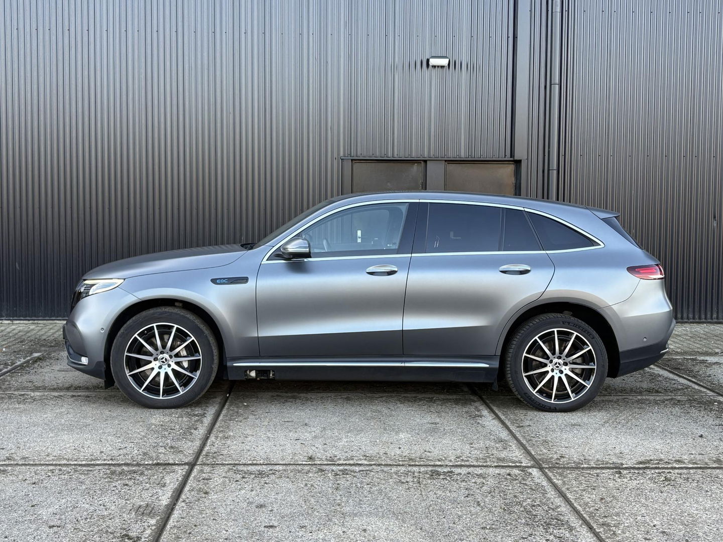 Mercedes-Benz EQC 400 4MATIC Business Solution AMG 80 kWh | HUD | Dikke uitvoering