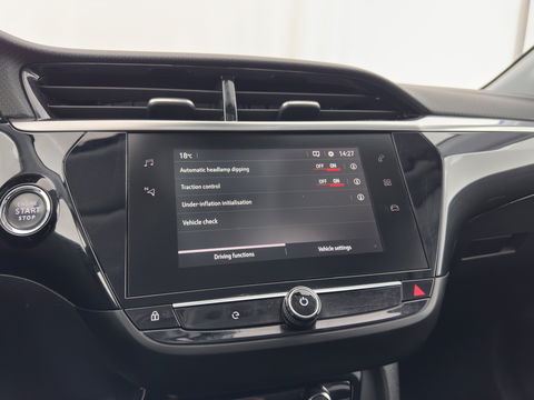 Opel CORSA-E Elegance 50 kWh [ 3-Fase ] {SOH-94%} (INCL-BTW) Aut. *FULL-LED | DIGI-COCKPIT | LEATHER-MICROFIBRE | NAVI-FULLMAP |  CAMERA | CARPLAY | ECC | KEYLESS | CRUISE | DAB | LANE-ASSIST | PDC | SPORT-SEATS | PRIVACY-GLASS | 16"ALU*