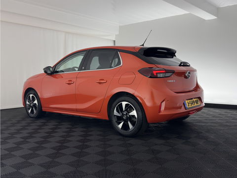 Opel CORSA-E Elegance 50 kWh [ 3-Fase ] {SOH-94%} (INCL-BTW) Aut. *FULL-LED | DIGI-COCKPIT | LEATHER-MICROFIBRE | NAVI-FULLMAP |  CAMERA | CARPLAY | ECC | KEYLESS | CRUISE | DAB | LANE-ASSIST | PDC | SPORT-SEATS | PRIVACY-GLASS | 16"ALU*