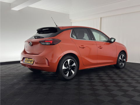 Opel CORSA-E Elegance 50 kWh [ 3-Fase ] {SOH-94%} (INCL-BTW) Aut. *FULL-LED | DIGI-COCKPIT | LEATHER-MICROFIBRE | NAVI-FULLMAP |  CAMERA | CARPLAY | ECC | KEYLESS | CRUISE | DAB | LANE-ASSIST | PDC | SPORT-SEATS | PRIVACY-GLASS | 16"ALU*