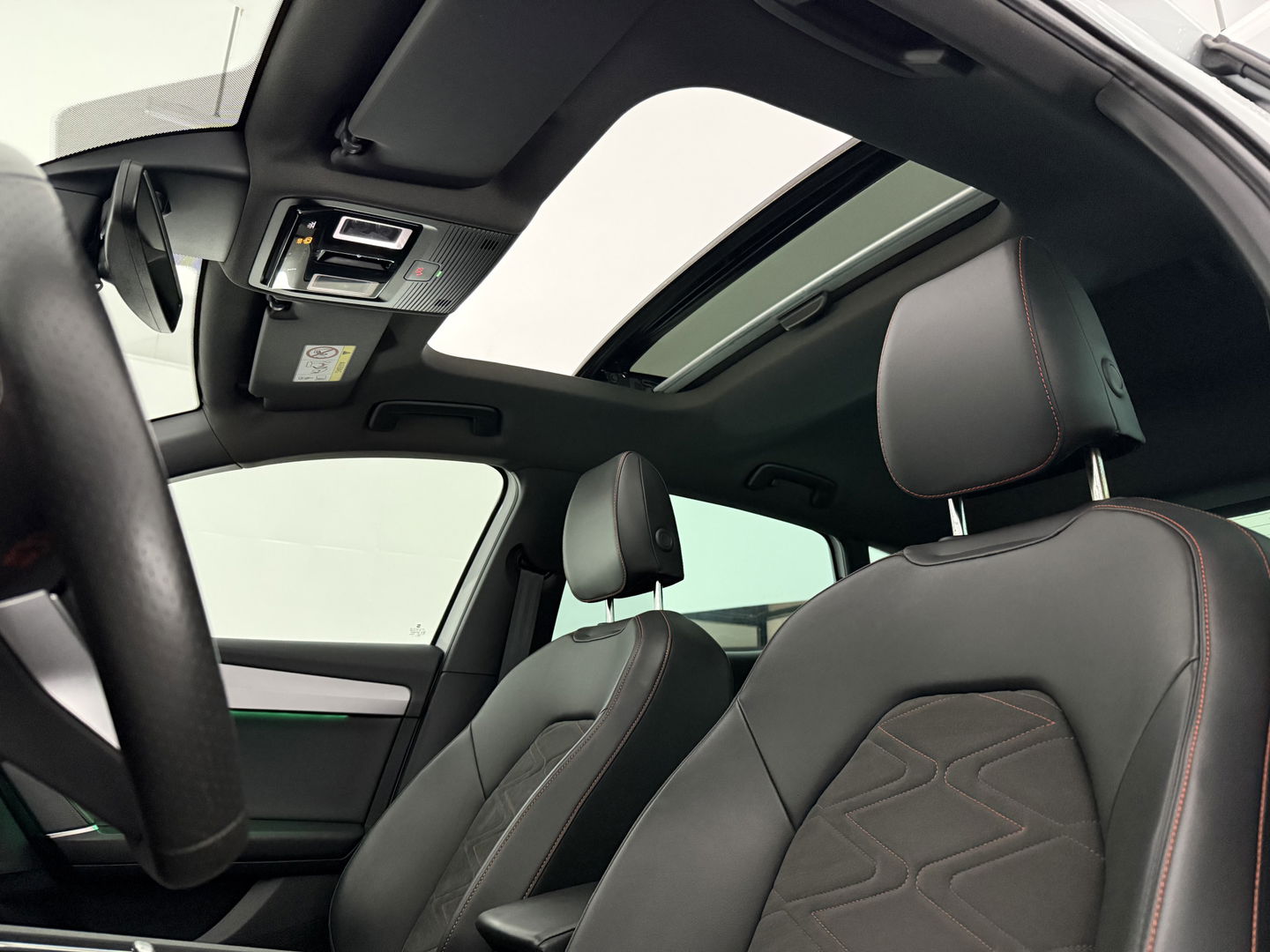 SEAT Leon 1.4 TSI eHybrid PHEV FR | SOH 93% | Pano | Sfeerverl. | Memory | Virtual | Camera | Carplay | Stoel/Stuurverw. | Keyless