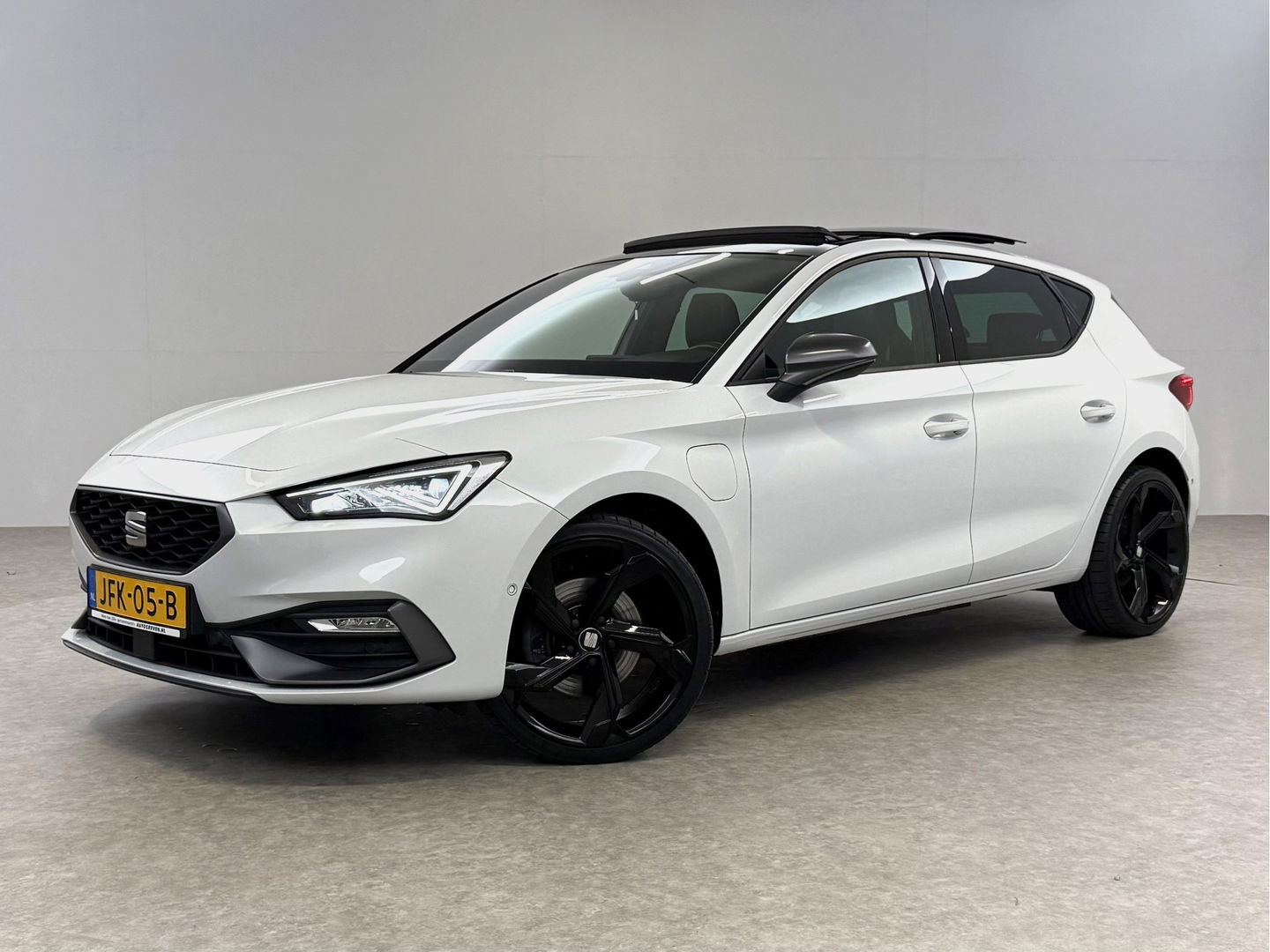SEAT Leon 1.4 TSI eHybrid PHEV FR | SOH 93% | Pano | Sfeerverl. | Memory | Virtual | Camera | Carplay | Stoel/Stuurverw. | Keyless