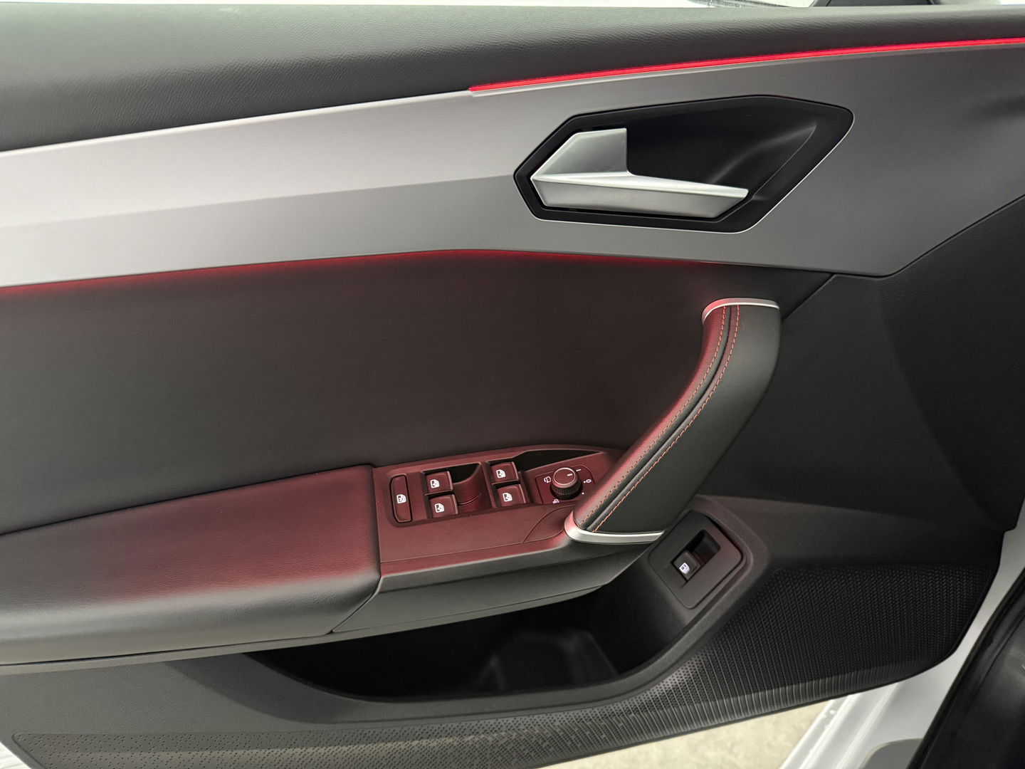 SEAT Leon 1.4 TSI eHybrid PHEV FR | SOH 93% | Pano | Sfeerverl. | Memory | Virtual | Camera | Carplay | Stoel/Stuurverw. | Keyless