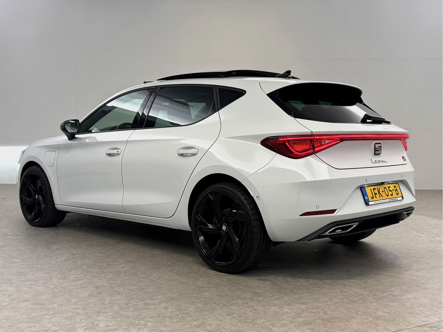 SEAT Leon 1.4 TSI eHybrid PHEV FR | SOH 93% | Pano | Sfeerverl. | Memory | Virtual | Camera | Carplay | Stoel/Stuurverw. | Keyless