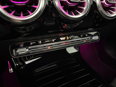 Mercedes-Benz A-Klasse 250 e AMG | SOH 93% | Pano | Sfeerverl. | Memory | Virtual | Camera | Keyless | Trekh. | Carplay