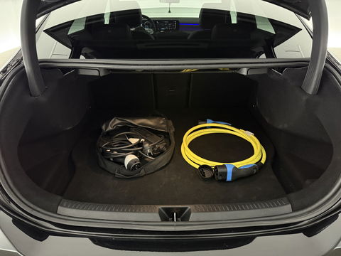 Mercedes-Benz A-Klasse 250 e AMG | SOH 93% | Pano | Sfeerverl. | Memory | Virtual | Camera | Keyless | Trekh. | Carplay