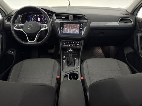 Volkswagen Tiguan 1.4 TSI eHybrid 225PK R-Line | SOH 93% | Pano | IQ Light | Virtual | Stuur/Stoelverw. | Adaptive Cruise | Carplay | Trekh.