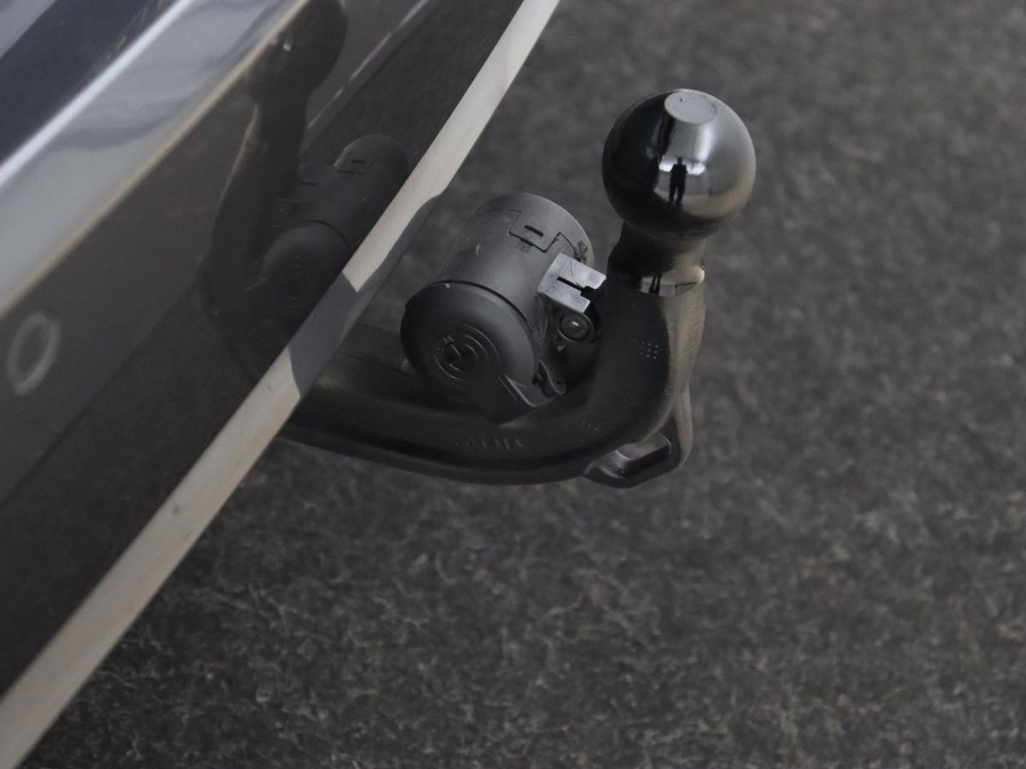 BMW 3-serie 320e M Sport | Adaptive cruise | Leder | Trekhaak | Stoelverwarming | 360 Camera | Laserlicht | Carplay | Sfeerverlichting | Live Cockpit | Keyless | Sportstoelen | DAB | Navigatie | PHEV | Plug In