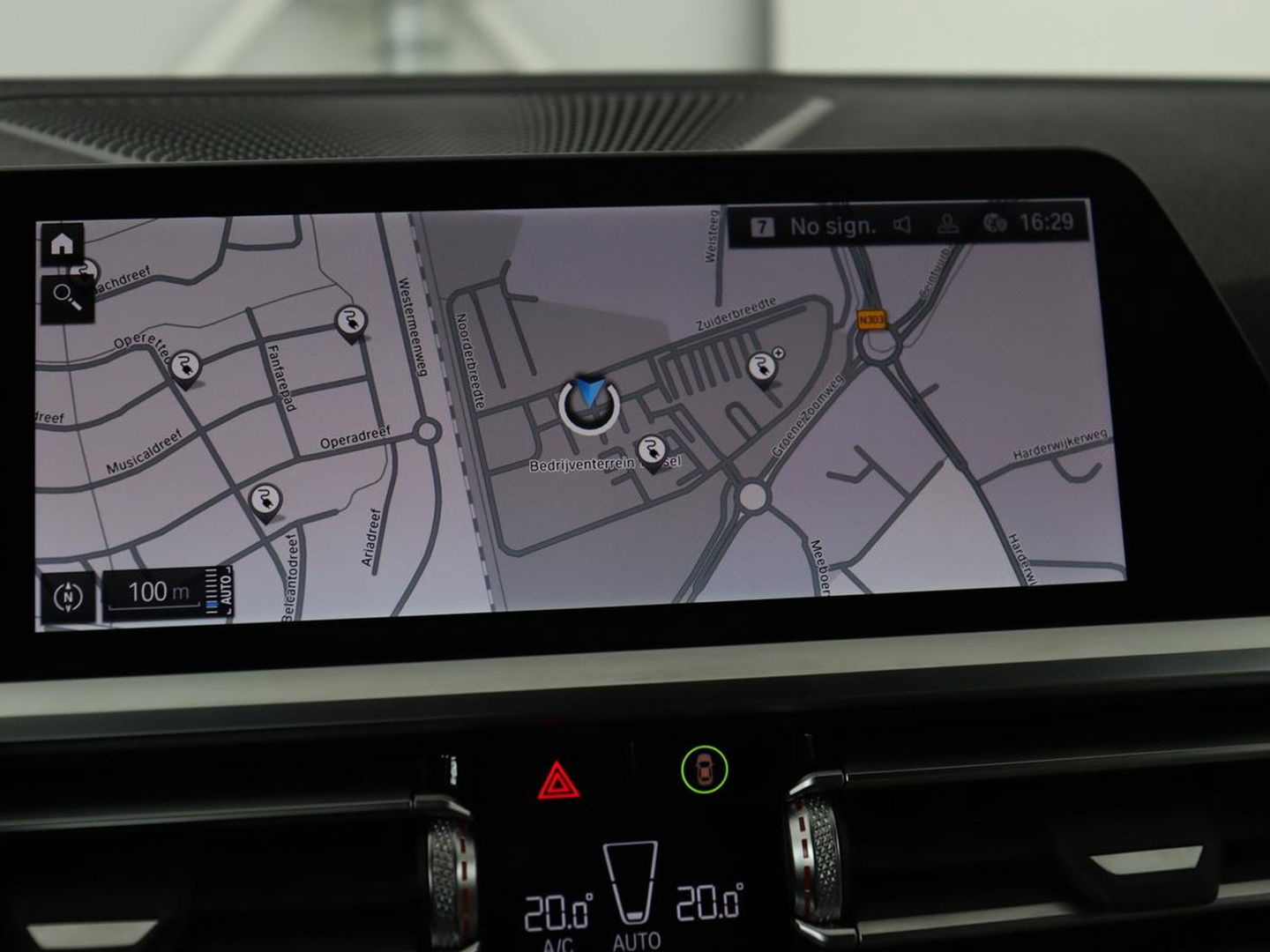 BMW 3-serie 320e M Sport | Adaptive cruise | Leder | Trekhaak | Stoelverwarming | 360 Camera | Laserlicht | Carplay | Sfeerverlichting | Live Cockpit | Keyless | Sportstoelen | DAB | Navigatie | PHEV | Plug In