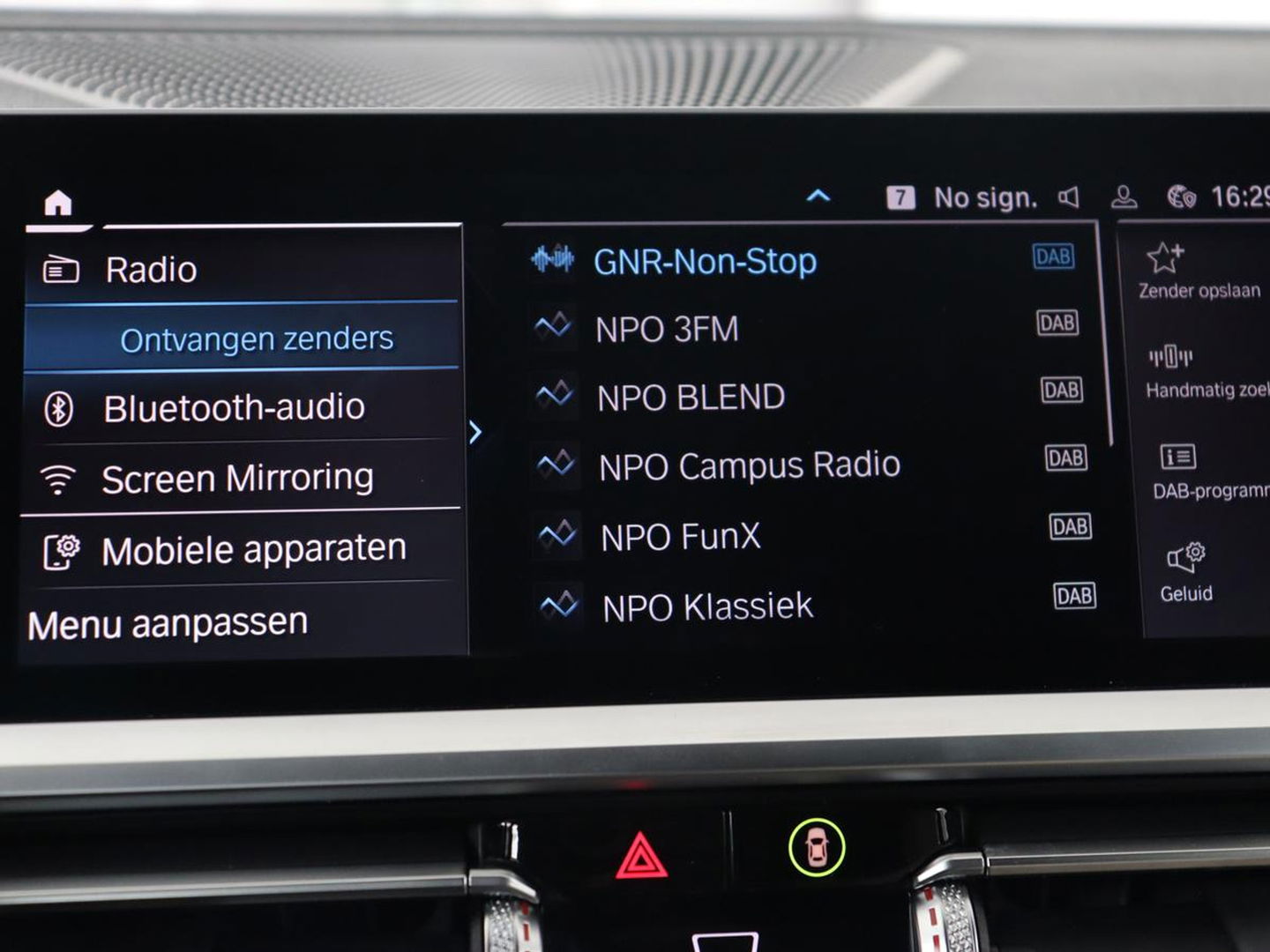 BMW 3-serie 320e M Sport | Adaptive cruise | Leder | Trekhaak | Stoelverwarming | 360 Camera | Laserlicht | Carplay | Sfeerverlichting | Live Cockpit | Keyless | Sportstoelen | DAB | Navigatie | PHEV | Plug In