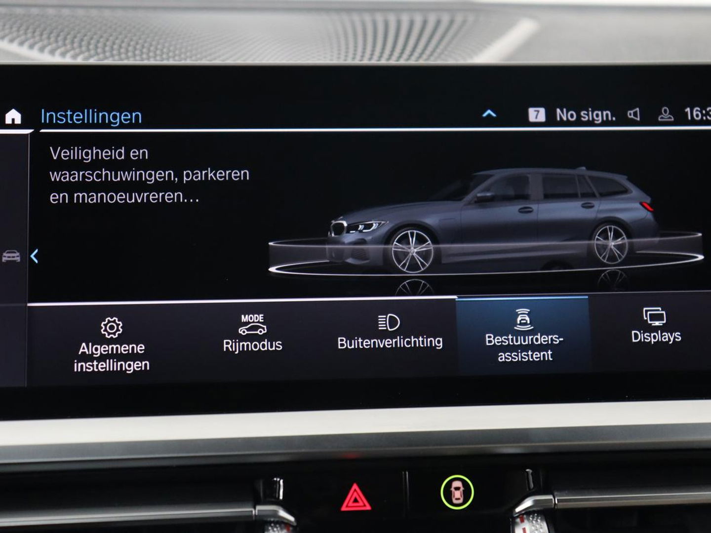 BMW 3-serie 320e M Sport | Adaptive cruise | Leder | Trekhaak | Stoelverwarming | 360 Camera | Laserlicht | Carplay | Sfeerverlichting | Live Cockpit | Keyless | Sportstoelen | DAB | Navigatie | PHEV | Plug In